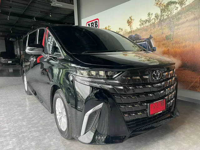 toyota alphrad 40 ปี 2026
