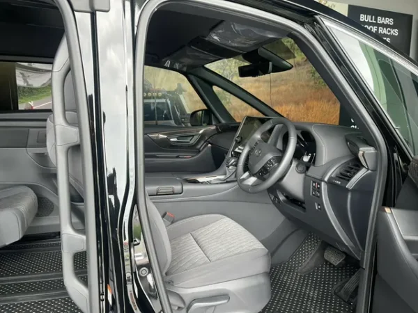 toyota alphrad 40 ปี 2026