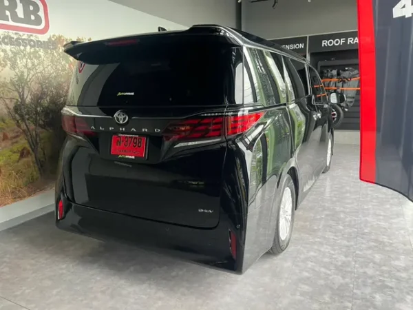 toyota alphrad 40 ปี 2026